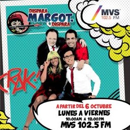 “Podcast: Dispara, Margot, dispara”, una estantería, MVS Radio