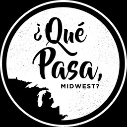 “Podcast: ¿Qué Pasa, Midwest?”, una estantería, WNIN