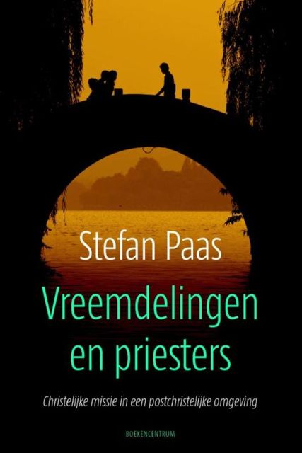 Vreemdelingen en priesters, Stefan Paas