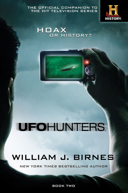 UFO Hunters Book Two, William J. Birnes