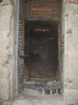 Gefangen, Sabine Genau