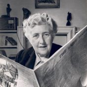 ”The Agatha Christie” – en bokhylla, Christian Putra