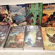 “Harry Potter - J.K. Rowling” – rak buku, fantásticas_adicciones 🤗