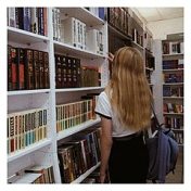 “Чмаф 💕” – a bookshelf, Софа Кокорева