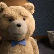 “TED” – rak buku, kremlinvip