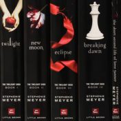 ”Twilight saga” – en bokhylla, Lizzie Fryhover