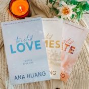 “Ана Хуанг” – een boekenplank, Dr_Dreamer