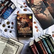 “Nacidos de la bruma - Brando Sanderson” – uma estante, fantásticas_adicciones 🤗