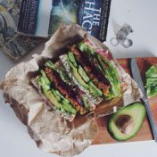 “Питание” – een boekenplank, Vanessa Shaad