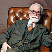 „Sigmund Freud“ – polica za knjige, fantásticas_adicciones 🤗