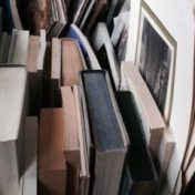 “Теория литературы” – een boekenplank, sleepertalks