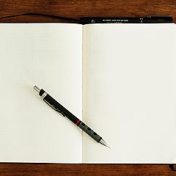 “Lecturas para aspirantes a escritores”, una estantería, Revista Gatopardo