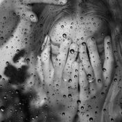 „Плакательно и драматично“ – Ein Regal, Марина Васечкина